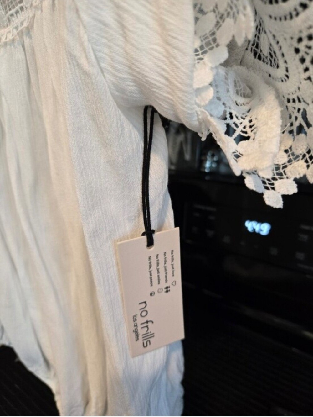 DONATED! NWT! White Lace Trim Women’s Peasant Top. Size L - Picture 7 of 7